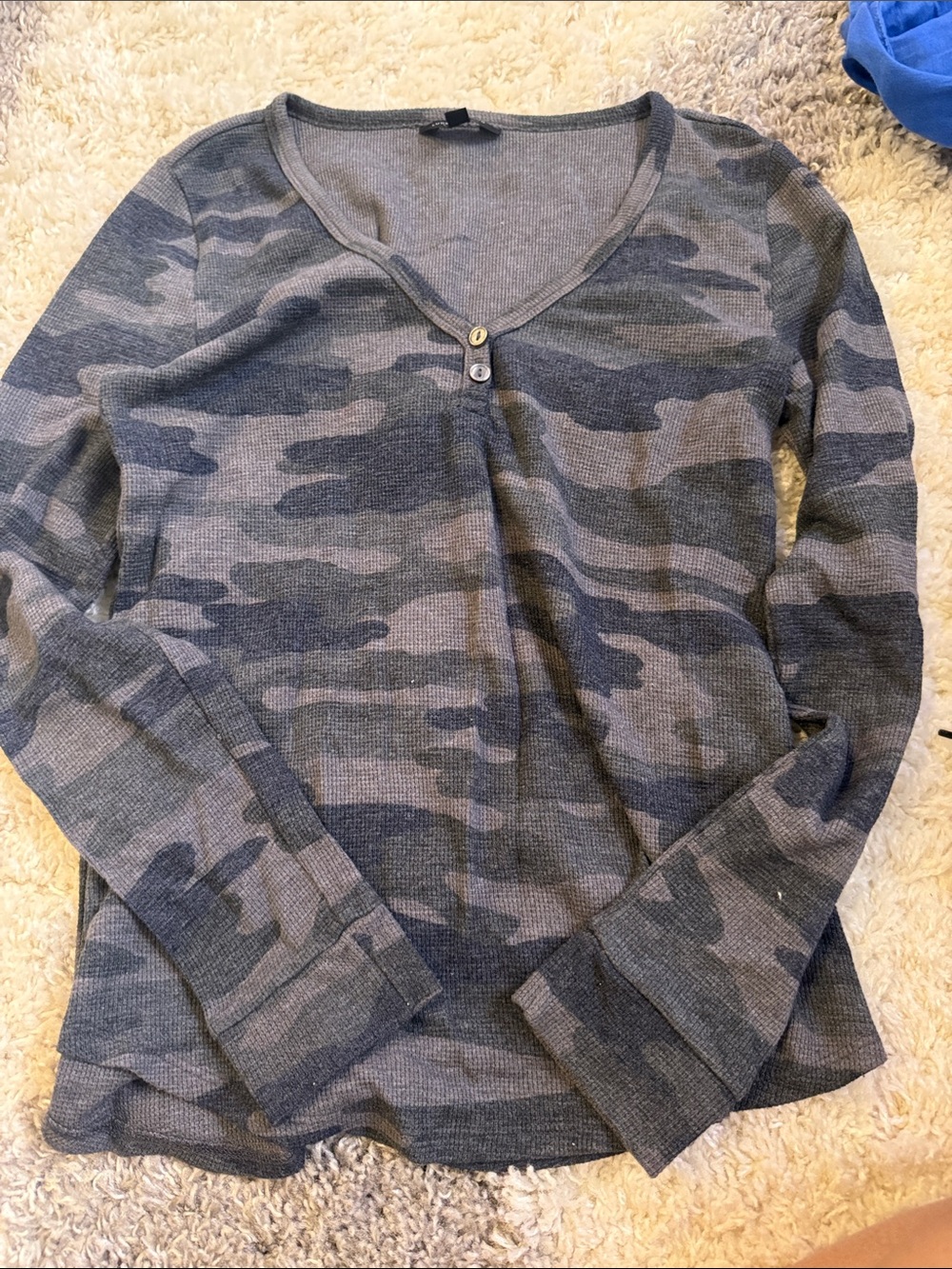 Women's Gray Camouflage V-Neck Long Sleeve Sweater